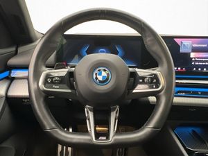 BMW i5 bild 17