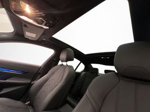 BMW i5 bild 14