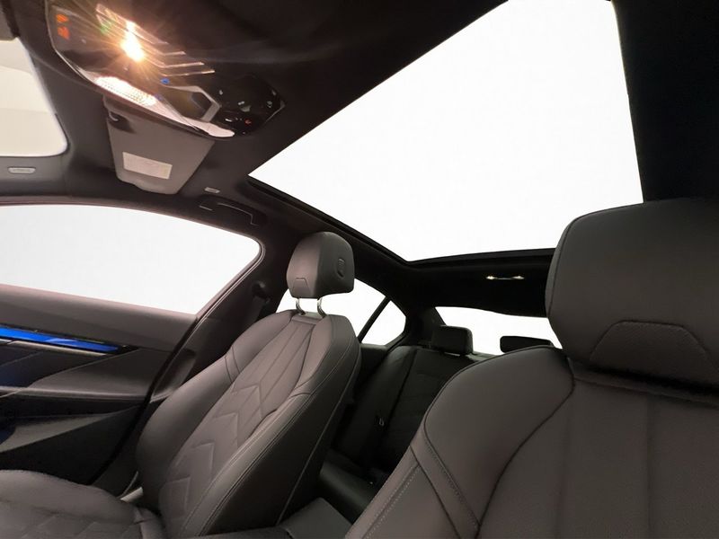 BMW i5 bild 14