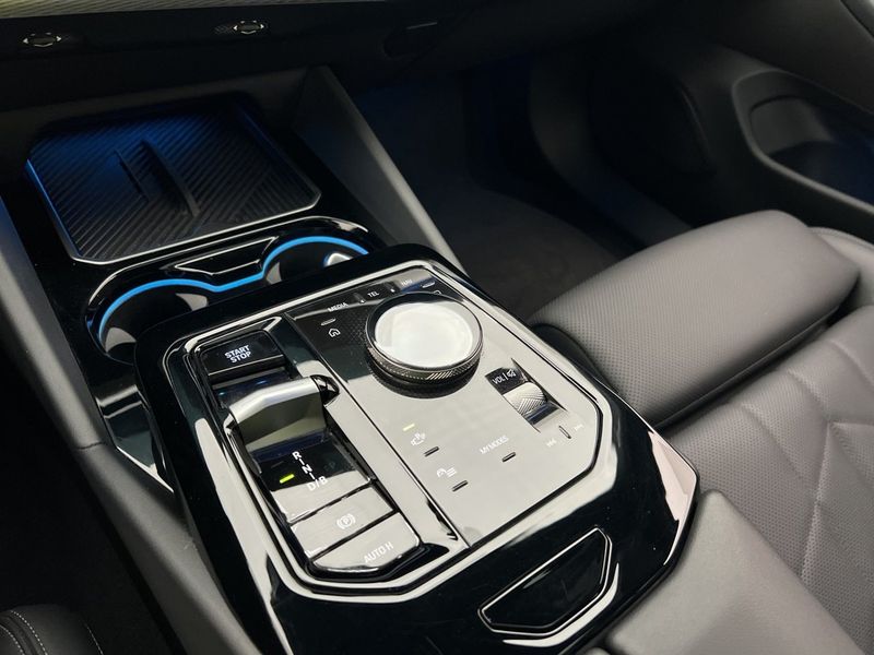 BMW i5 bild 28