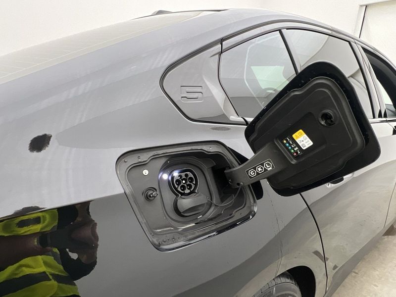 BMW i5 bild 35