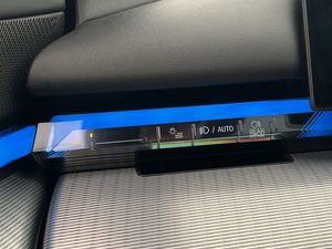 BMW i5 bild 18