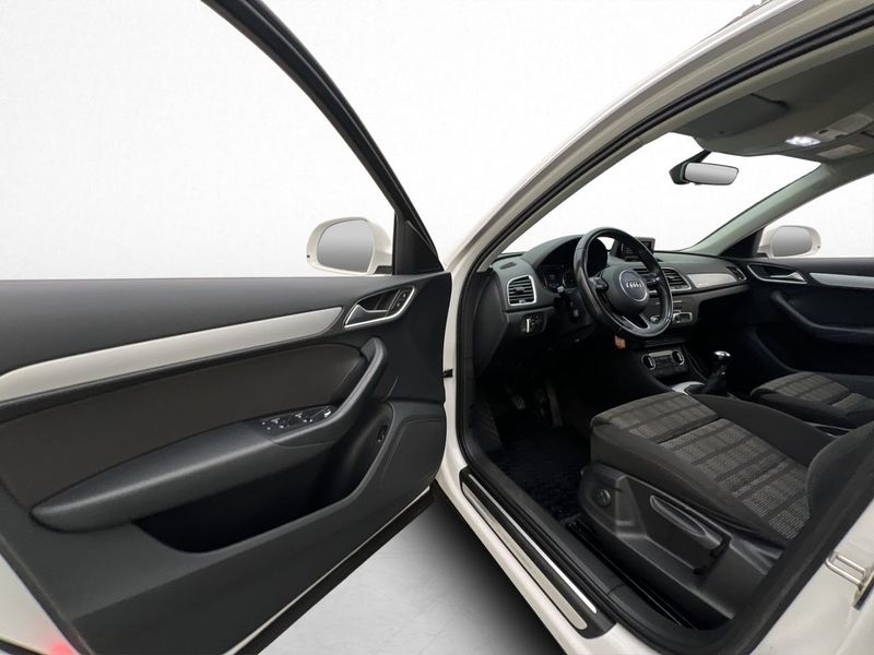 Audi Q3 bild 10