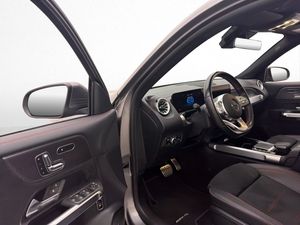 Mercedes EQB300 bild 11