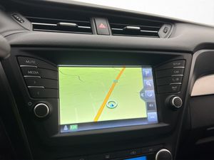 Toyota Avensis bild 23