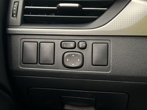 Toyota Avensis bild 15