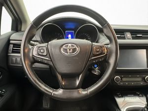 Toyota Avensis bild 14