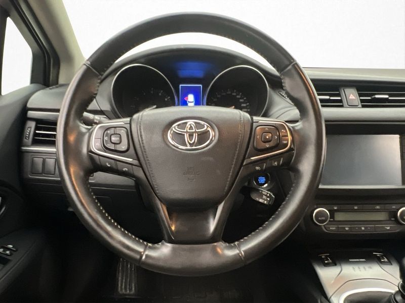 Toyota Avensis bild 14