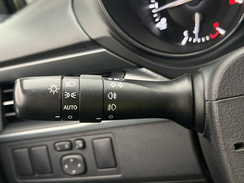 Toyota Avensis bild 16