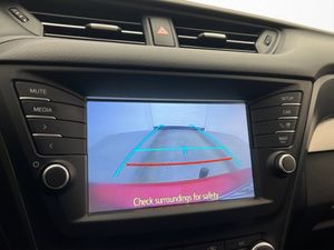 Toyota Avensis bild 22