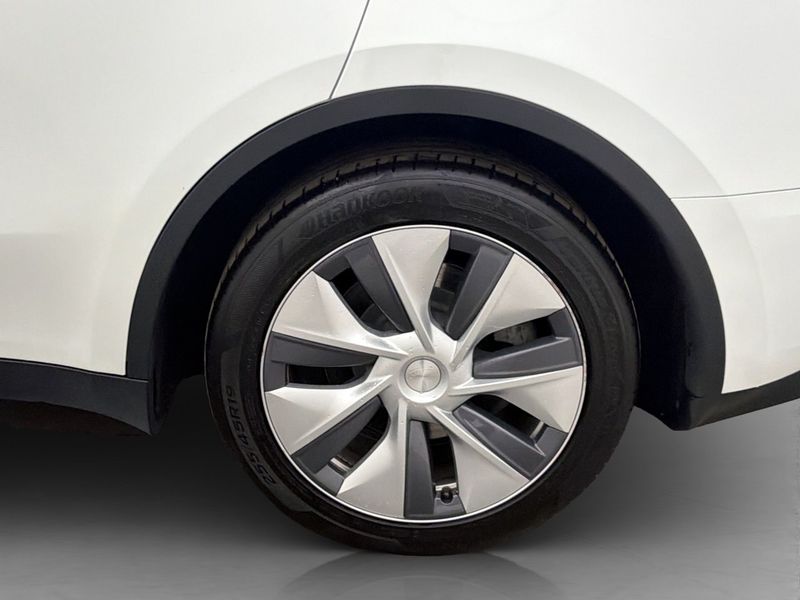 Tesla Model Y bild 31