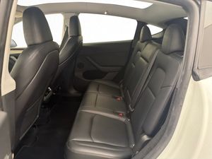 Tesla Model Y bild 27