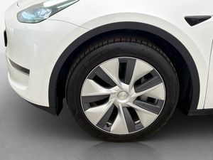 Tesla Model Y bild 30