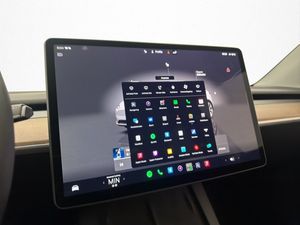 Tesla Model Y bild 19