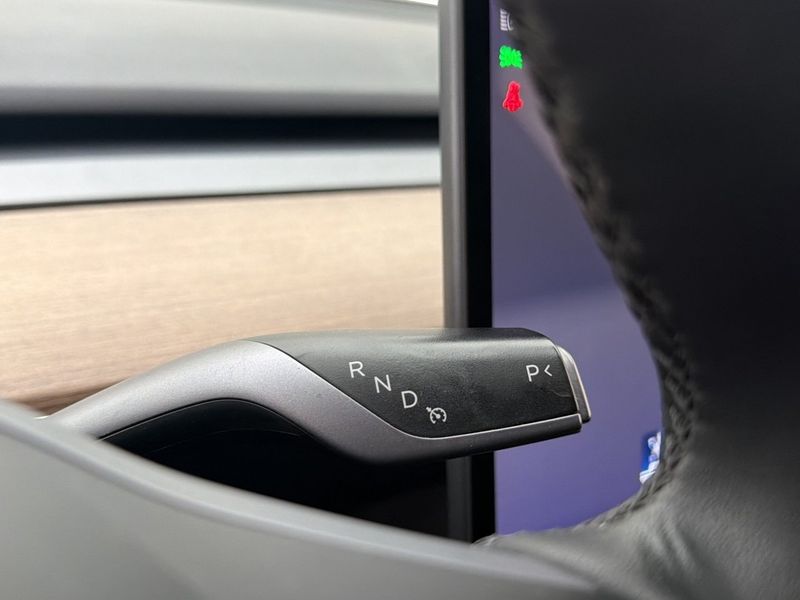 Tesla Model Y bild 29