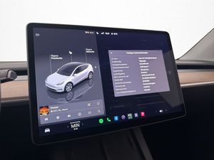 Tesla Model Y bild 24
