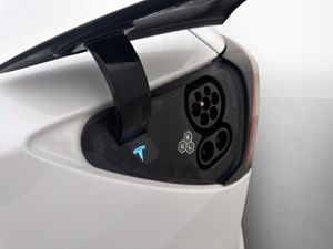 Tesla Model Y bild 28