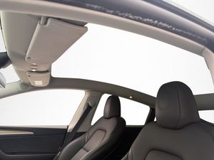 Tesla Model Y bild 11