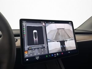 Tesla Model Y bild 17