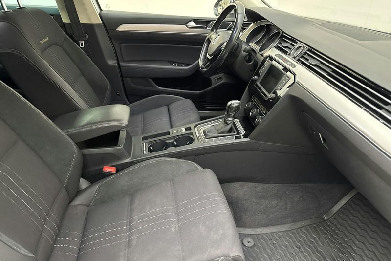 Volkswagen Passat bild 7