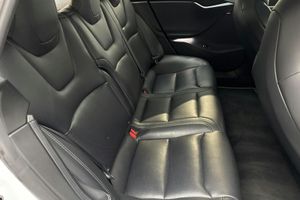 Tesla Model S bild 8