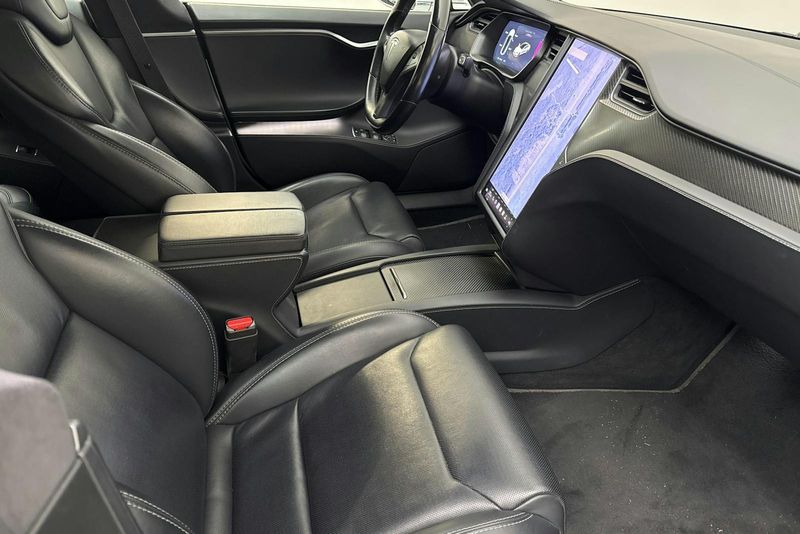 Tesla Model S bild 7