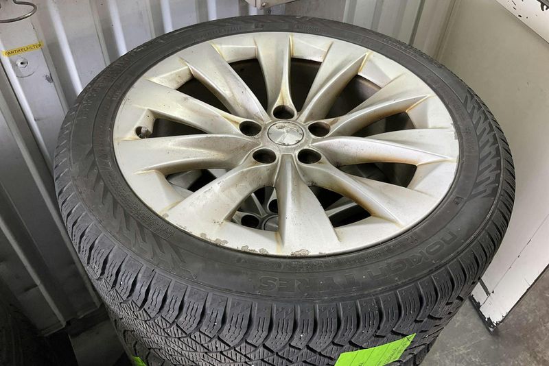 Tesla Model S bild 18