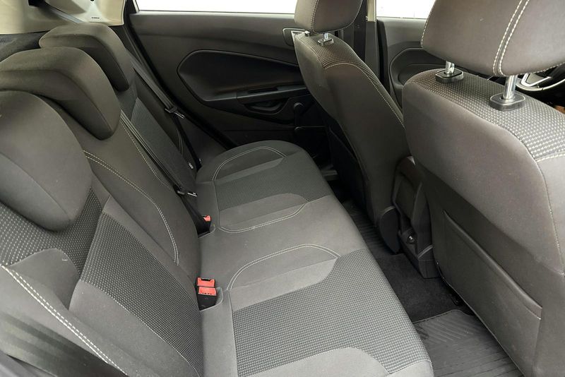 Ford Fiesta bild 8