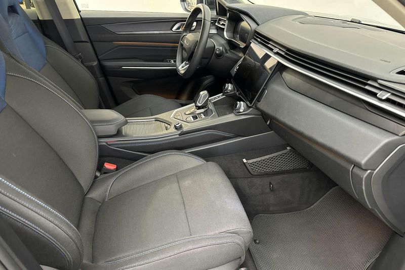 Lynk & Co 01 bild 7