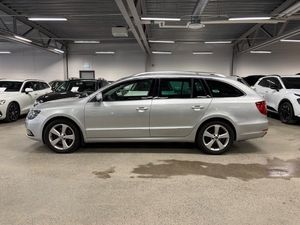 Skoda Superb bild 2