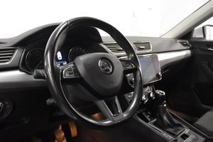 Skoda Superb bild 8