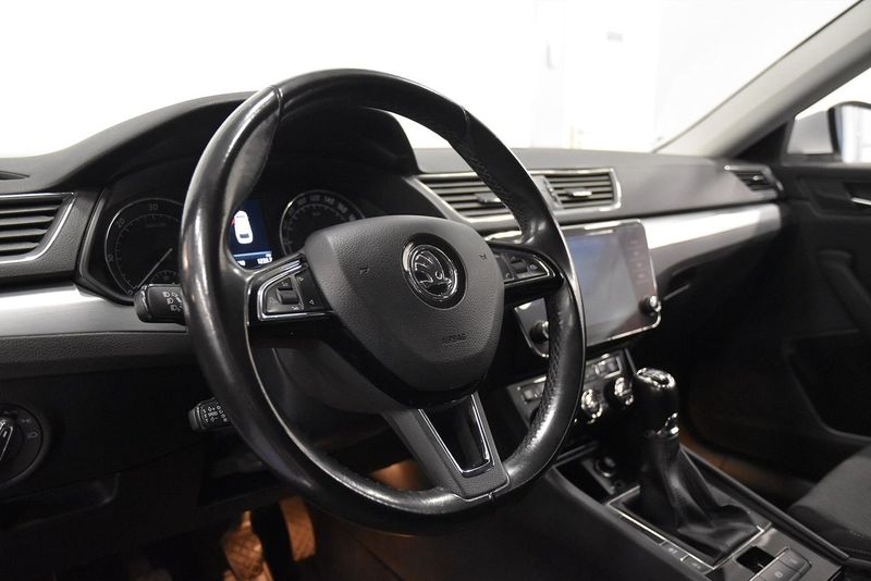 Skoda Superb bild 8