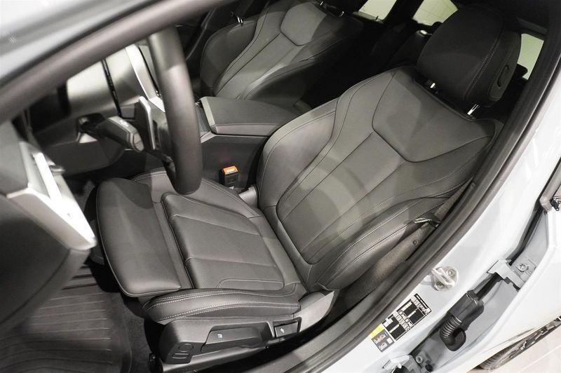 BMW 330 bild 4