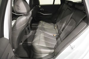 BMW 330 bild 5