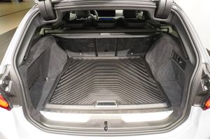 BMW 330 bild 6