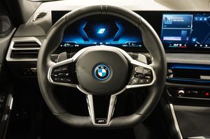 BMW 330 bild 11