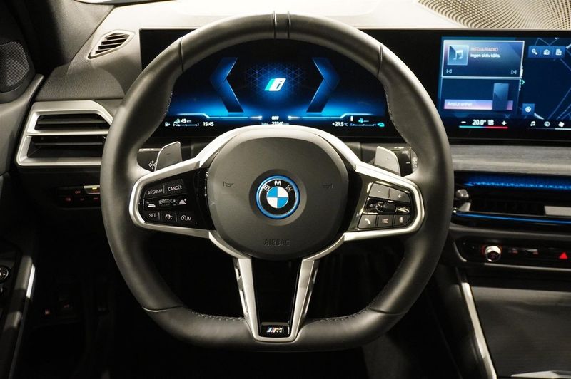 BMW 330 bild 11