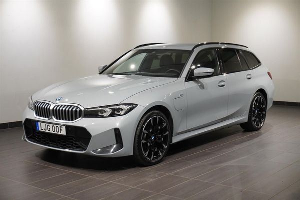 BMW 330 e xDrive Touring M Sport Active Edt. Drag Fartpilot HiFi - 2025