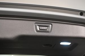 BMW 330 bild 16