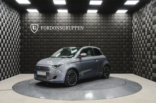 Fiat 500e 42 kWh / First Edition / 320km räckvidd / Pano / ACC - 2021