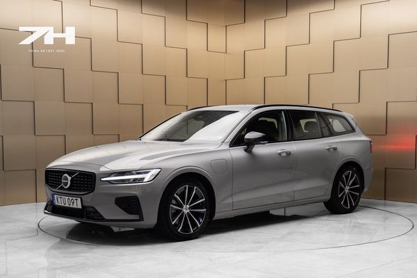 Volvo V60 T6 Plug-In Hybrid AWD Drag Pilot Assist Läder Kamera - 2025