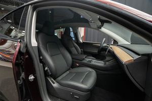 Tesla Model Y bild 18