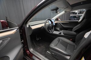 Tesla Model Y bild 16