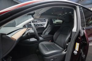 Tesla Model Y bild 17