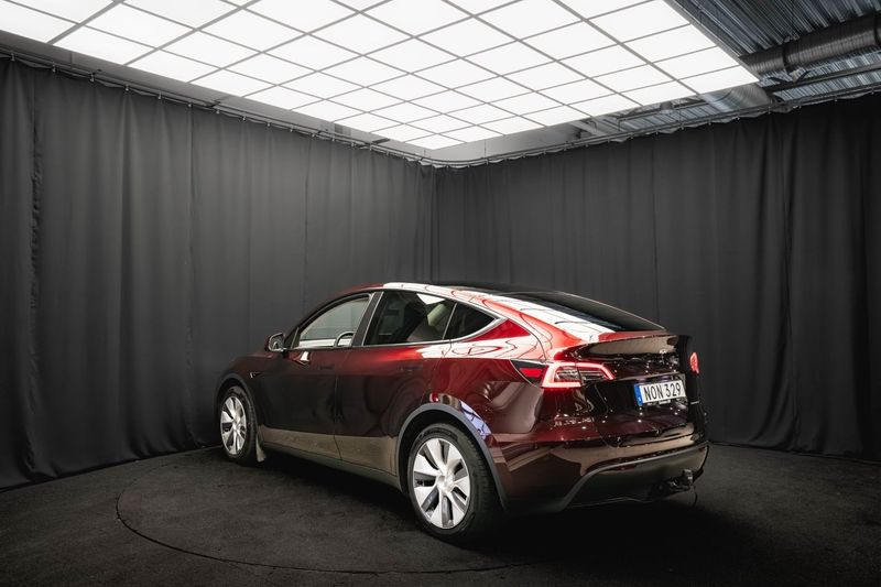 Tesla Model Y bild 9