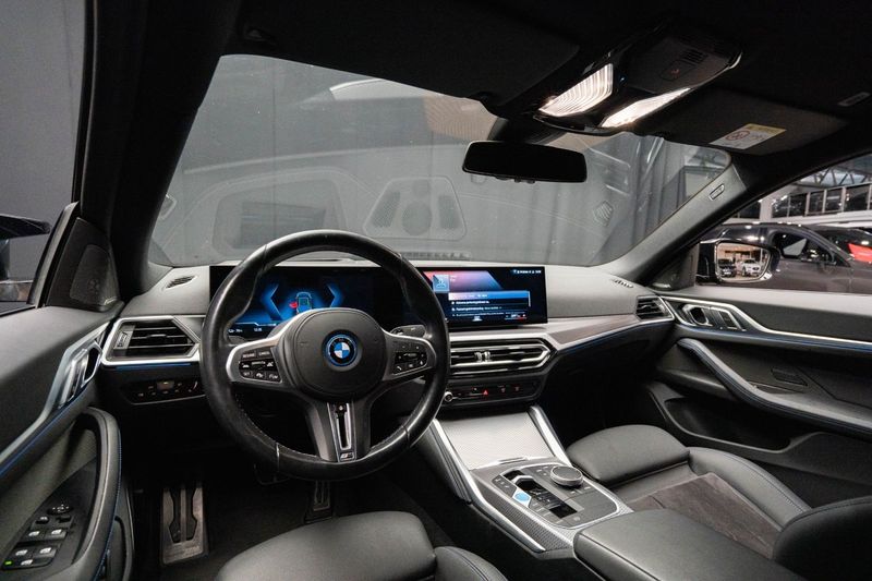 BMW i4 bild 11