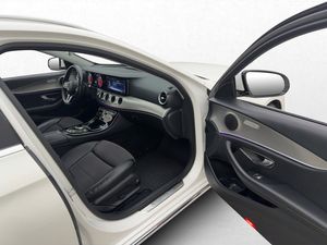 Mercedes E200 bild 12