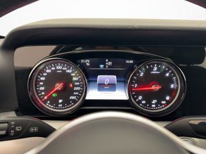 Mercedes E200 bild 15