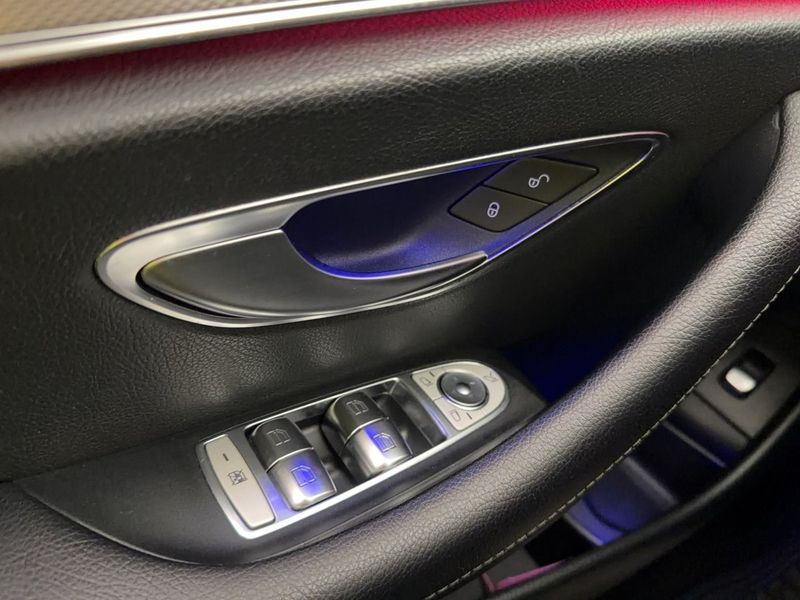 Mercedes E200 bild 29