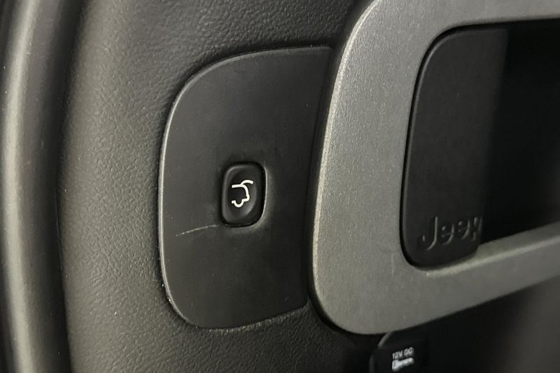 Jeep Cherokee bild 15